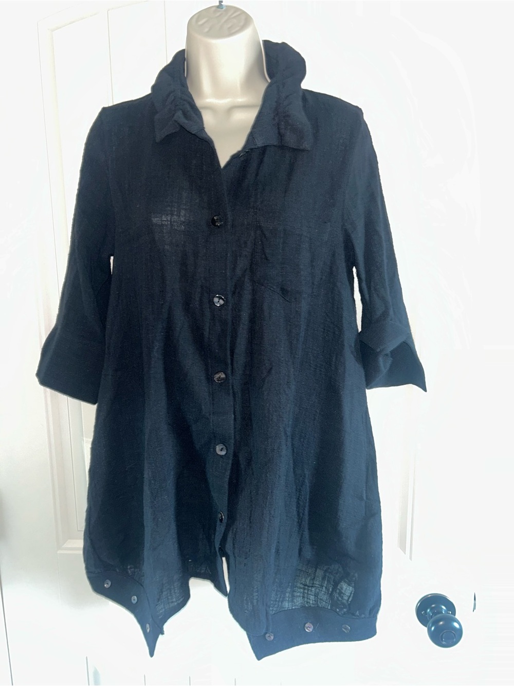 NWT TERRA Black Button-Front Tunic Top Sz S